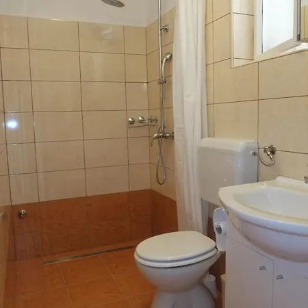 House Dragica بيت للعطل