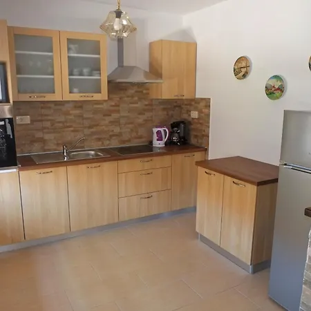 بيت للعطل House Dragica *