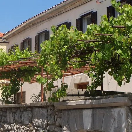 House Dragica بيت للعطل Grižane