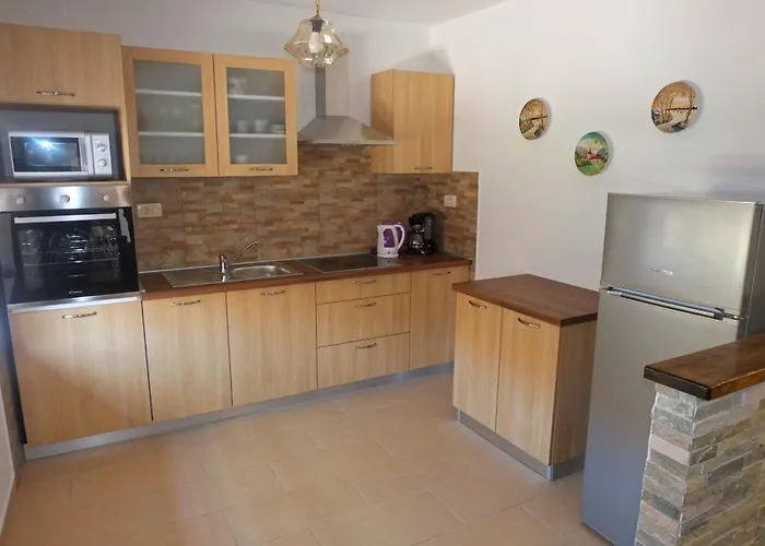 Сasa de vacaciones House Dragica *